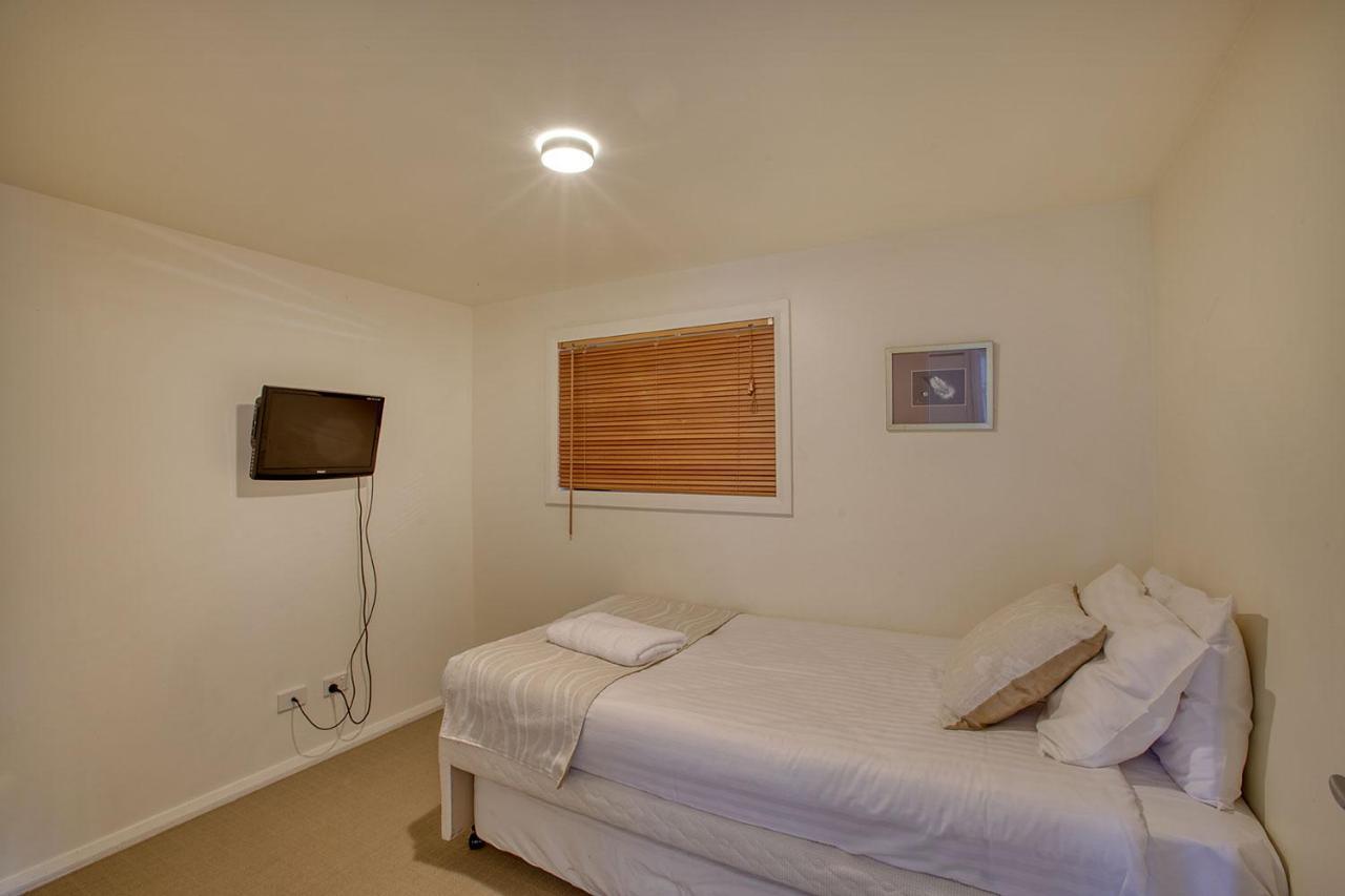 Quarterdeck Apartment Binalong Bay 外观 照片
