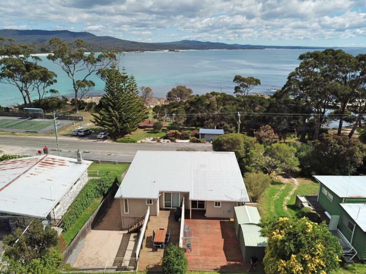 Quarterdeck Apartment Binalong Bay 外观 照片